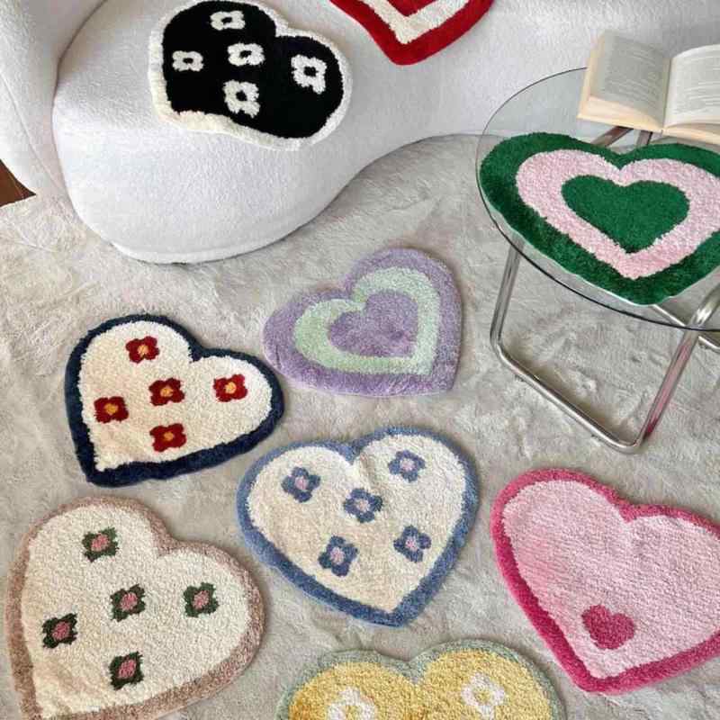 ラグ カーペット ハート型 ポリエステル 植毛 吸水 速乾 バスマット トイレマット 子供部屋 ベッドサイド インテリア 40 48cm