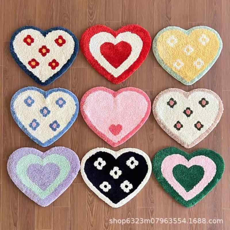 マット レディース ハート型 植毛 吸水 速乾 滑り止め バスマット 玄関マット 寝室 リビング 書斎 40 4..