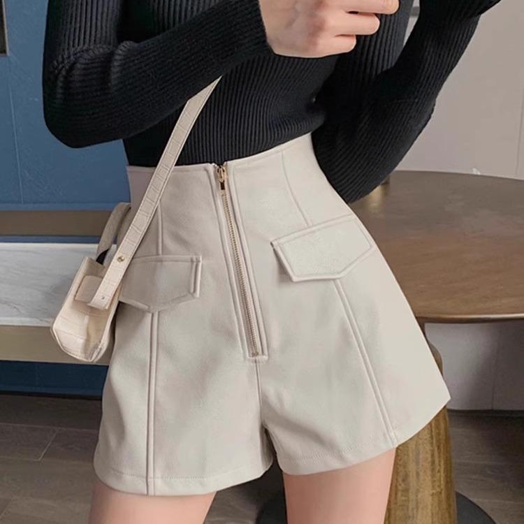 乐天商城 - ショートパンツ レディース 高腰 スリム デザイン ジッパー Aライン 靴下一体型 ファッション 韓国風 黒 PUレザー ミディアム厚 マイクロストレッチ 秋冬 ゆったり コーデ 普段使い 軽量 スタイリッシュ 女性 デイリー トレンド
