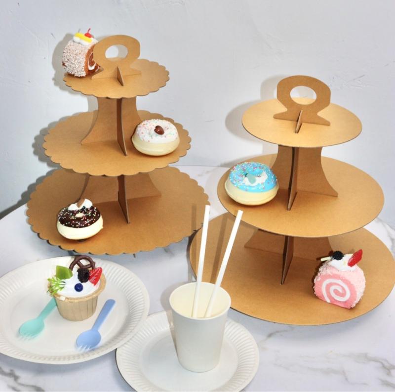 ケーキ架 紙製 3段 デザートスタンド 紙コップケーキ ディスプレイ台 飾り付け 誕生日 パーティー イベント 白色 黒色 赤色 ピンク系 黄色 オレンジ色 緑色 青色 紫色 クラシック
