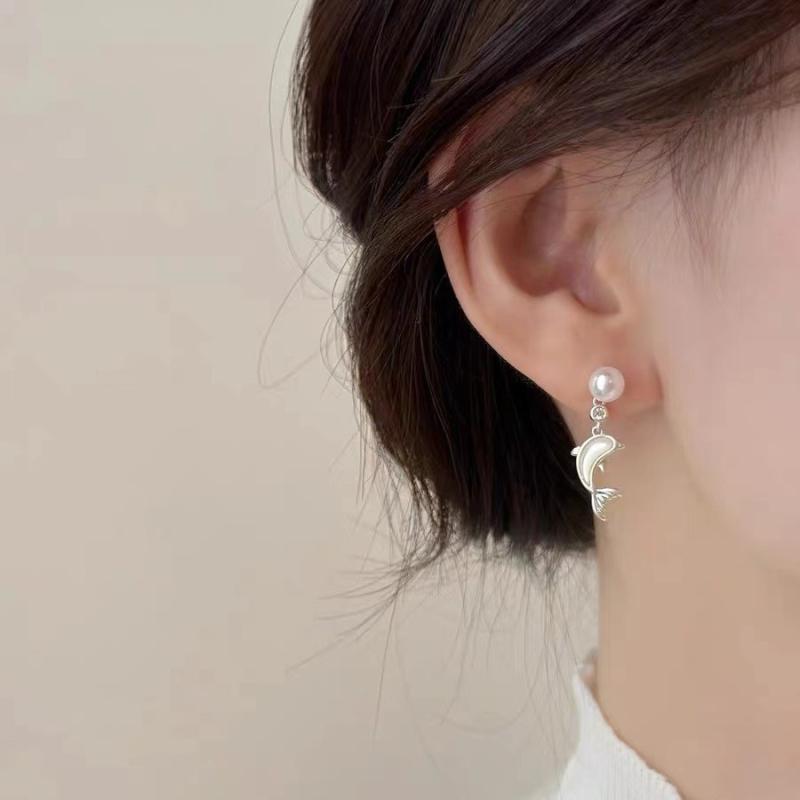 ピアス レディース 海豚 ドルフィン イヤリング 動物 アニマル モチーフ 韓国風 かわいい 清涼感 エレ..