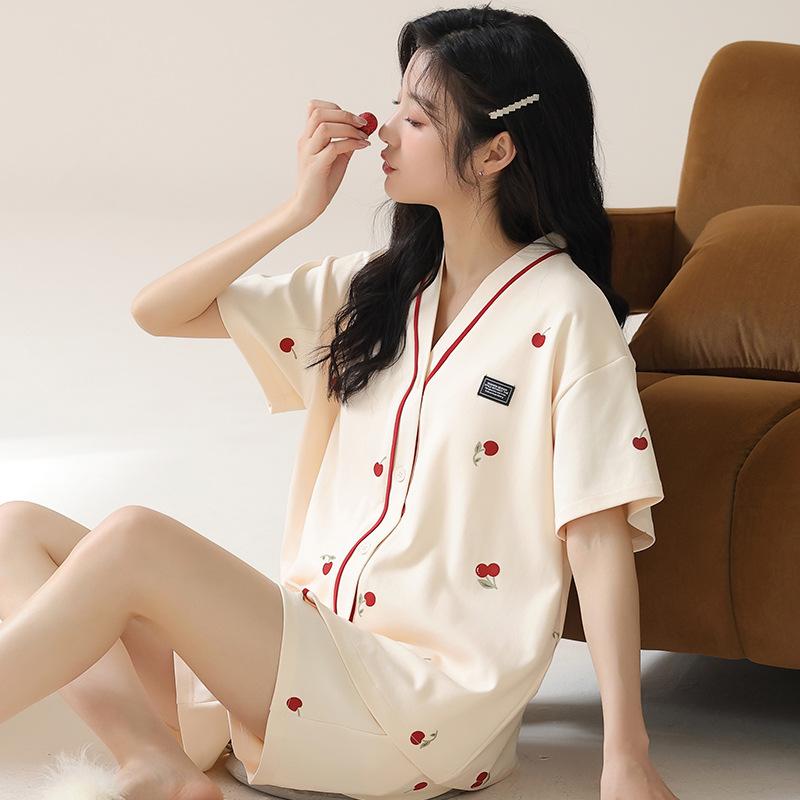 ・カテゴリ: セットアップ・素材: 綿100%・厚さ: 薄手・ネックライン: Vネック・袖丈: 五分袖・パンツ丈: ショートパンツ・機能: リラックス、通気性、睡眠、ホームウェア、涼感、快適・対象: レディース・シーン: アウトドア、ホーム・カラー: FA281030、FA281031、FA281032、FA281033、FA281036・サイズ: M、L、XL、XXL・スタイル: シンプル、カジュアル・生地の厚さ: 普通(141-160g/平方メートル)