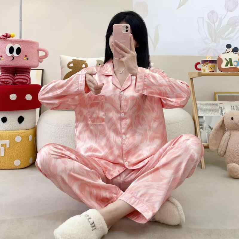 パジャマ レディース 春秋 半袖長ズボン 婦人服 ルームウェア 上下セット 接触冷感 ポリエステル Vネック プリント 薄手 高見え 部屋着 寝間着 リラックスウェア M L XL XXL