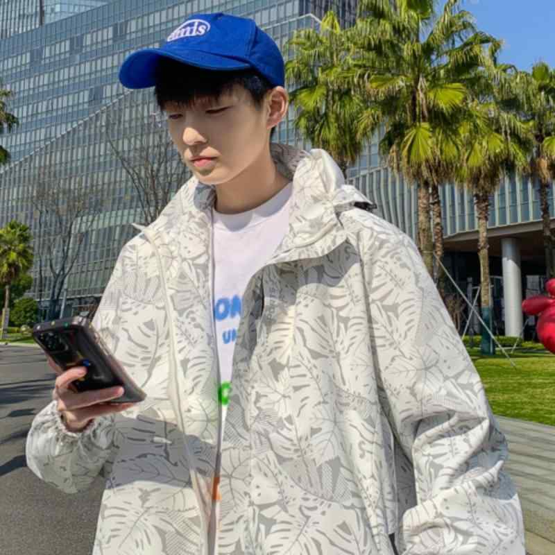 ・カテゴリ: 冲锋衣 ・機能: 防水、防風 ・素材: ポリエステル ・対象: 男女兼用 ・スタイル: カーディガン ・フード: 連帽、着脱可能 ・毛襟: 無し ・防水性: 5000mm ・カラー: ブラック、ホワイト、ブルー（男款）、ブラック、ホワイト、パープル、ピンク、豆グリーン（女款） ・サイズ: M、L、XL、XXL、XXXL、4XL、5XL ・適用シーン: スポーツ、サイクリング、スキー、登山、キャンプ、射撃、バスケットボール、バレーボール、遊園地、釣り ・対象: カップル ・服装の版型: 常規 ・着丈: 常規 ・防水透湿指数: 20000mm以上 ・柄: 迷彩