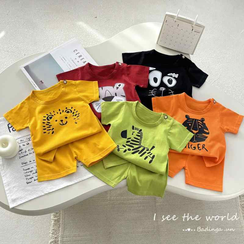 子供用セットアップ: 対象: 男女兼用 スタイル: カジュアル セット内容: パンツ 対象年齢: 新生児(0~1歳, 80cm以下) シーズン: 夏 袖丈: 半袖 パンツ丈: 短パン 生地加工: 柔らかい 厚さ: 薄手 柄: 漫画 素材: 綿100% 安全レベル: A 留め具: 隠しボタン カラー: 緑地シマウマ, オレンジ地黒トラ, 黄地ライオン, 赤地灰トラ, 黒地ガーフィールド, 茶色地巻き毛犬 対応身長: 73cm, 80cm, 90cm, 100cm, 110cm, 120cm, 130cm