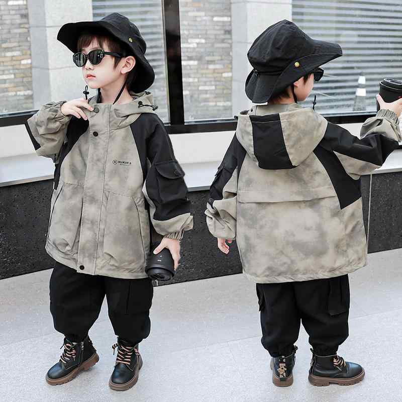 子供服 アウター キッズ 男の子 迷彩柄 マウンテンパーカー 春秋 フード付き ジャケット ボーイズ カジ..