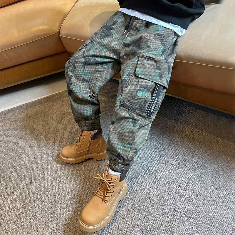 パンツ 男の子 キッズ 子供 迷彩柄 ロングパンツ 春秋 8歳以上 伸縮性 高学年 普段使い スポーツ 運動着