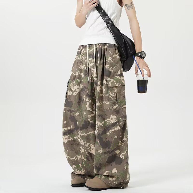 ・スタイル: 日系・対象: 青年・種類: 作業パンツ・パンツタイプ: ルーズ・パンツ丈: フルレングス・ウエスト: ミドルウエスト・ベルト: 無し・前立て: ストリング・厚さ: 普通・柄: 迷彩・素材: ポリエステル・素材構成: ポリエステル100%・シーン: カジュアル・裾: ストレート・加工: ノンアイロン・デザイン: 配色・伸縮性: 微ストレッチ・色: グリーン・サイズ: M, L, XL, 2XL, 3XL, 4XL, 5XL・対象者: メンズ・カテゴリ: カジュアルパンツ・機能: 通気性, 耐摩耗性, 吸湿性, 発汗性