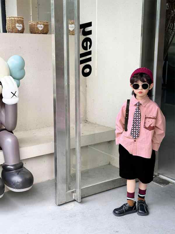 ・対象: 子供・性別: 男の子・適用年齢: 3～8歳・適用身長: 100～140cm・スタイル: カジュアル・ネックライン: 襟付き・袖丈: 長袖・柄: キャラクター・素材: 綿95%・カラー: ピンク、ワインレッド・サイズ: 90、100、110、120、130、140・カテゴリ: シャツ