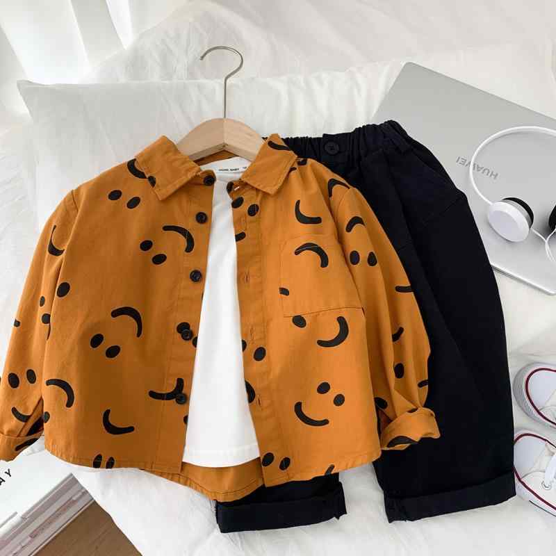 ・項目名: 対象・値: 男の子・項目名: 対象年齢・値: 8歳以上・項目名: スタイル・値: 漫画・項目名: ネックライン・値: ポロ襟・項目名: 袖丈・値: 長袖・項目名: 柄・値: プリント・項目名: 素材・値: 綿・項目名: 綿の含有量・値: 91-95%・項目名: 安全等級・値: C類・項目名: カラー・値: 黄色・項目名: 対応身長・値: 80, 90, 100, 110, 120cm・項目名: カテゴリ・値: 子供用シャツ