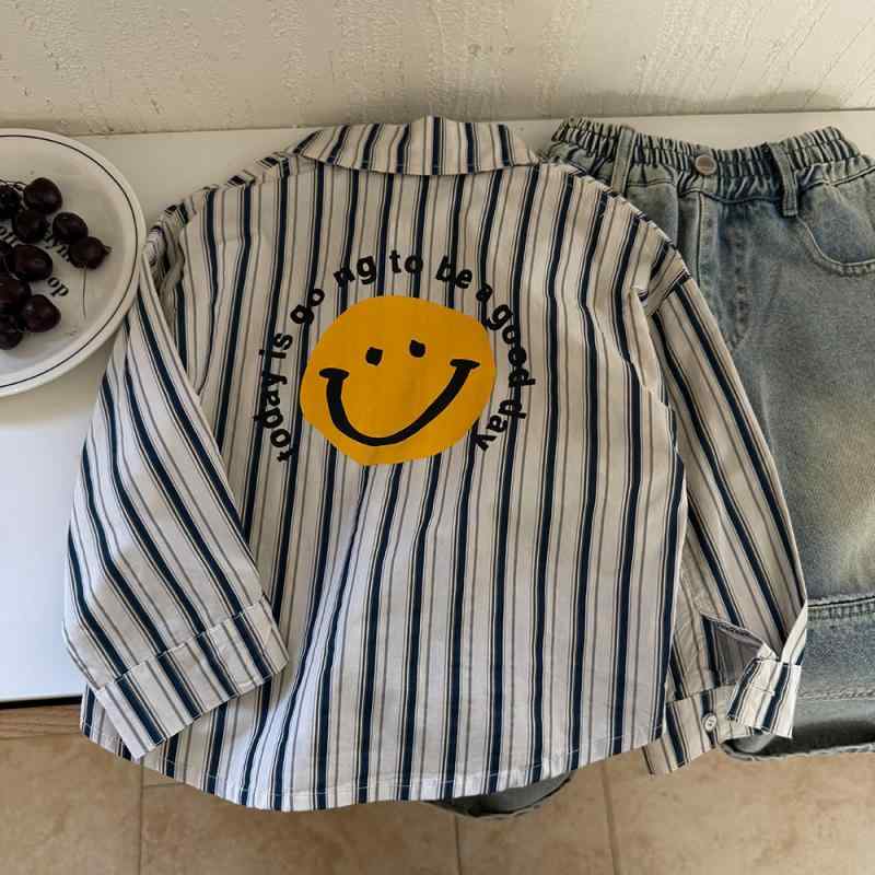 ・カテゴリ: シャツ・対象: キッズ・対象年齢: 3～8歳 (100～140cm)・スタイル: 韓国・ネックライン: 襟付き・袖丈: 長袖・柄: ストライプ・素材: 綿・主な素材: 綿95%・色: 杏色・サイズ: 90cm, 100cm, 110cm, 120cm, 130cm, 140cm, 150cm