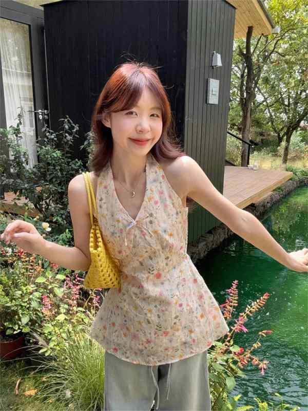 楽天シャドーテールタンクトップ レディース 韓国風 甜美 碎花柄 Vネック ノースリーブ トップス 背中開き スリムフィット 挂脖肩带 ファッション 普段使い デート