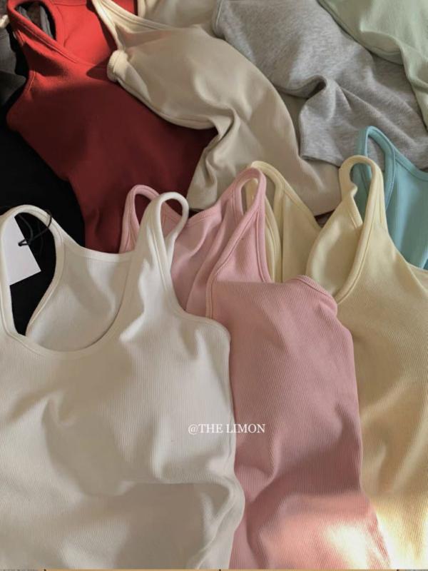 タンクトップ レディース キャミソール 胸パッド付き ノースリーブ トップス 韓国風 無地 スリム セクシー ショート丈 コットン 伸縮性 快適 普段使い デート