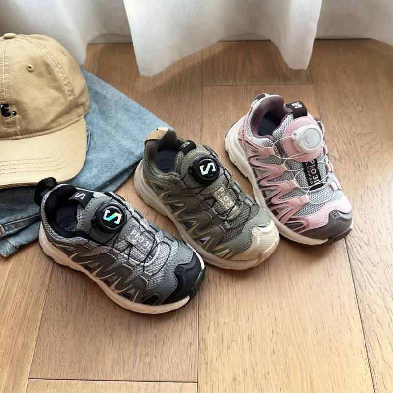 Sneakers - スニーカー キッズ 男女兼用 子供靴 スポーツシューズ ランニングシューズ 通気性 運動靴 紐なし 回転バックル 超軽量 滑り止め 春秋 グレー ピンク グリーン