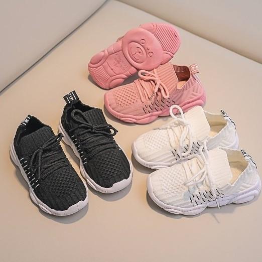 ・商品カテゴリ: 网球鞋・色: 白色, 黒色, 粉红色・サイズ: 20, 21, 22, 23, 24, 25, 26, 27, 28, 29, 30, 31, 32, 34, 35, 36, 37・対象年齢: 幼児(1-3歳), 中童(7-12歳), 小童(4-6歳), 大童(13-16歳)・甲材: メッシュ・機能: 通気性・柄: 無地・靴底素材: ゴム・厚さ: 薄手・留め具の種類: 靴紐・対象: ユニセックス・対象場所: ハードグラウンド