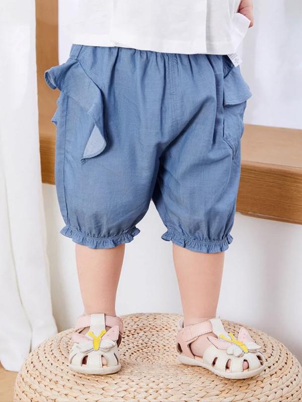 ・カテゴリ: 子供用パンツ・スタイル: カジュアル・主な素材: 綿混紡 約70%・パンツ丈: 7分丈・対象: 女児・対象年齢: 1～3歳 (80～100cm)・シーズン: 夏・柄: 無地・モデル: 実写・ウエスト: 中・開閉: ゴム・色: デニム、淡黄色・身長: 90cm(開閉可能), 110cm(開閉不可)