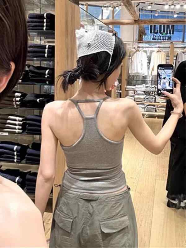 タンクトップ レディース キャミソール インナー ブラパッド付き 無地 スポーツ ヨガ 運動 普段使い ブラック ホワイト レッド ブルー グレー