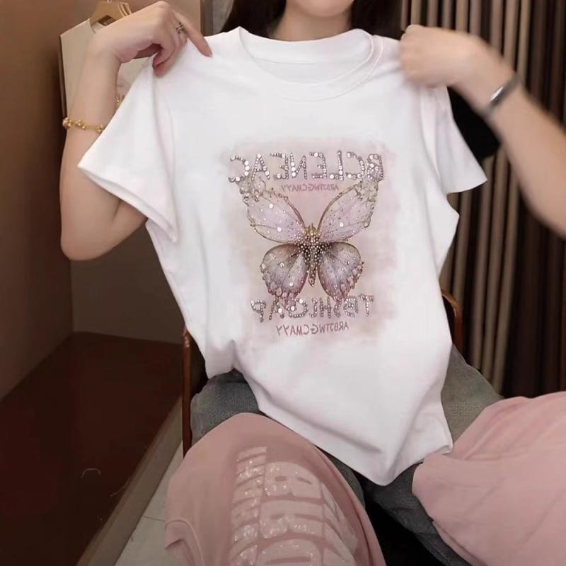 ・カテゴリ: Tシャツ・スタイル: 休闲・主な素材: ポリエステル90-95%・柄: 蝶・デザイン: ルーズフィット・袖丈: 短袖・装飾: ホットフィックス・ネックライン: クルーネック・袖型: スタンダード・衣丈: 普通(50-65cm)・カラー展開: ホワイト、ピンク・サイズ展開: M,L,XL,2XL,3XL,4XL