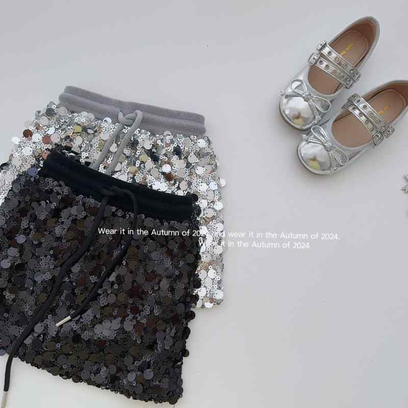 スカート キッズ 女の子 ファッション スパンコール Aライン ミニスカート ショートパンツ付き グレー ..