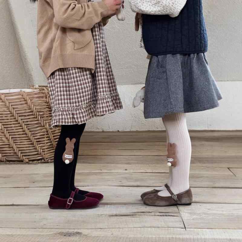 子供用レギンス 女の子 無地 ニット ウサギ ボール付き ズボン パンツ 秋 韓国風 かわいい 黒 深灰 カ..