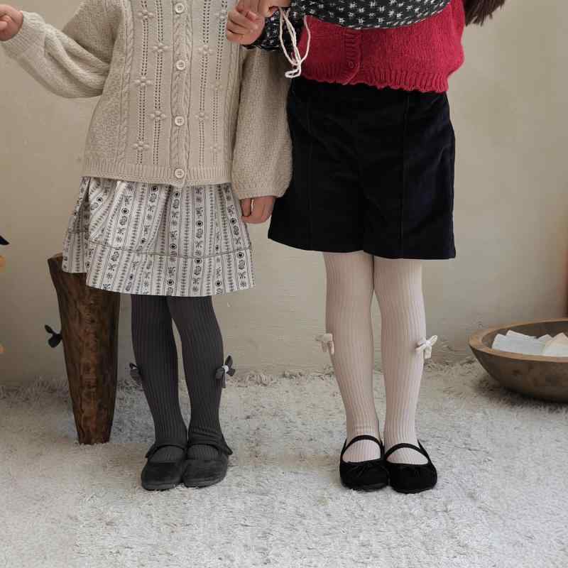 子供服レギンス 女の子 無地 リブ編み スパッツ 裾レース フリル付き コットン混紡 やわらかい 伸縮性 中厚手 秋 かわいい ガールズボトムス