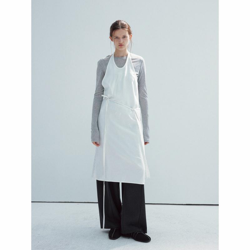 ワンピース レディース 春夏 ノースリーブ 吊りスカート 接触冷感 再生繊維 ゆったり Aライン 膝丈 ミモレ丈 カジュアル かわいい ホワイト