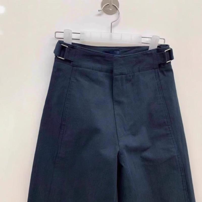 ・カテゴリ: 休闲裤・スタイル: 通勤風・主な素材: 亜麻50-70%・サブ素材: ポリエステル50-70%・カラー展開: 藏青・サイズ展開: S,M,L,XL・パンツタイプ: ワイド・パンツ丈: ロング・ウエスト: ハイウエスト・流行要素: ポケット・弾力: 無・工艺: ピース/スプライス