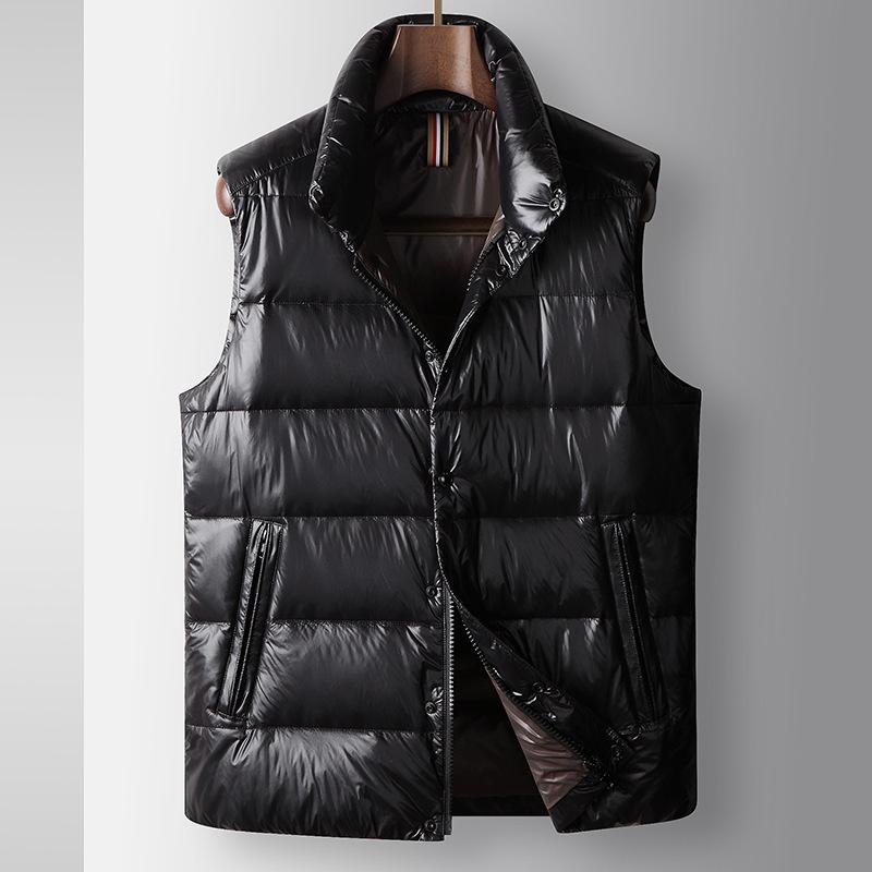 ダウンベスト メンズ 男性用 ブラック 黒色 ゴールド 金色 立襟 防寒 暖かい 厚手 アウター