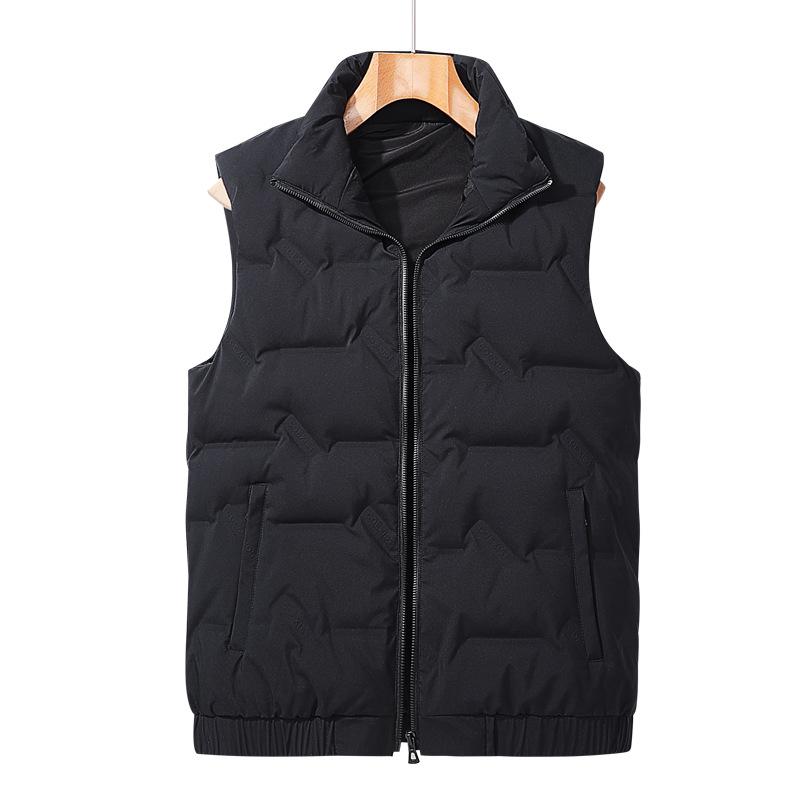 ・性別: 男女兼用・対象年齢: 成人・スタイル: ベーシック・カテゴリ: ベスト・デザイン: 無地、菱形・フィット: レギュラー・厚さ: 普通・フロント: ジッパー・フード: なし・ネックライン: スタンドカラー・素材: ポリエステル・裏地: ポリエステル・素材構成: ポリエステル100%・中綿: ホワイトダックダウン・ダウン含有量: 76%~80%・ダウン量: 80g・ポケット: サイドポケット・裾: ゴム・サイズ: M、L、XL、2XL、3XL、4XL、5XL、6XL・対象: 24-35歳