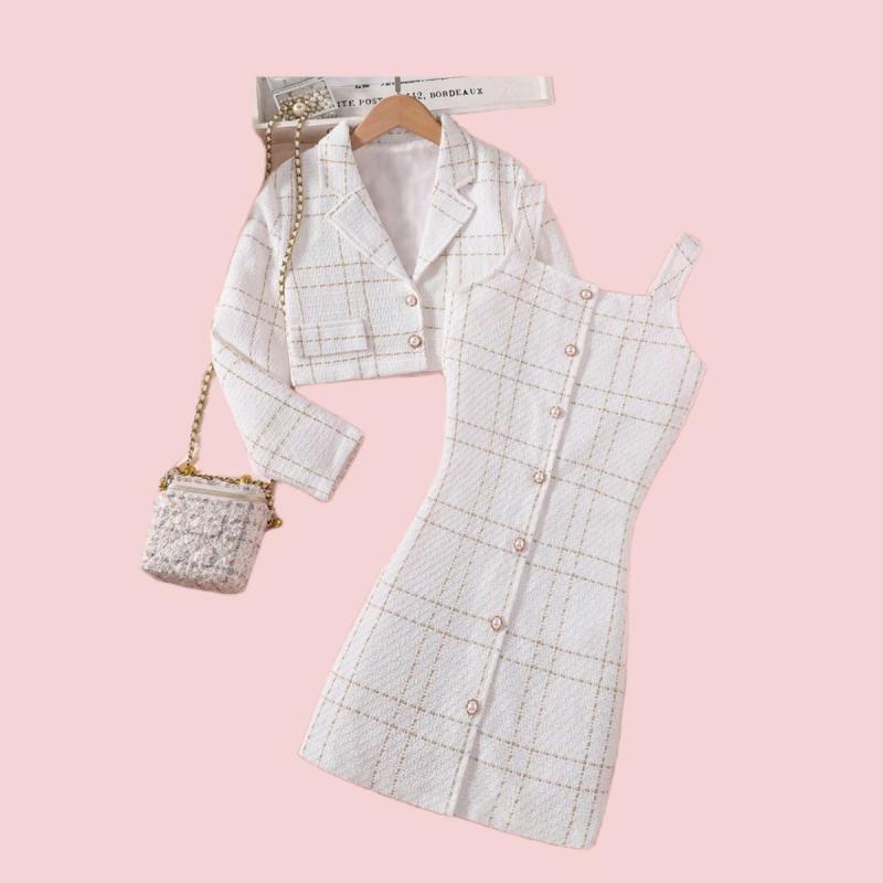 ・対象: 女児・スタイル: ブリティッシュ・セット内容: スカート、トップス・対象年齢: 8歳以上・袖丈: 長袖・生地加工: ソフト加工・厚さ: 普通・柄: チェック・素材: ポリエステル100%・安全レベル: C・留め具: シングルブレスト・色: ホワイト、ブラック・対応身長: 8Y, 9Y, 10Y, 11-12Y