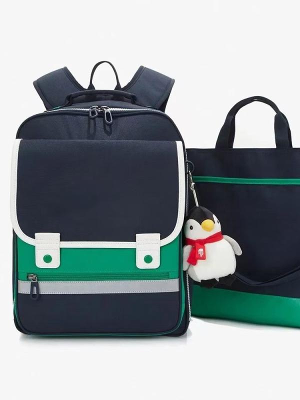 子供用リュックサック 小学校 ランドセル 1年生 2年生 3年生 軽量 防水 撥水 負担軽減 脊椎保護 紺色 赤色 ピンク 星空 黒色 紫色 ナイロン 通学