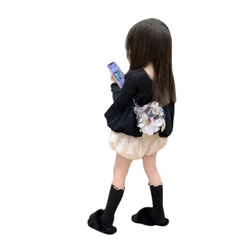 子供服 女の子用パンツセット 春秋 韓国風 トップス ＆ 花柄ショートパンツ 上下2点セット かわいい 薄手 長袖 カットソー ショーパン 綿混素材 普段着 部屋着 80cm 90cm 100cm 110cm 120cm 130cm 140cm