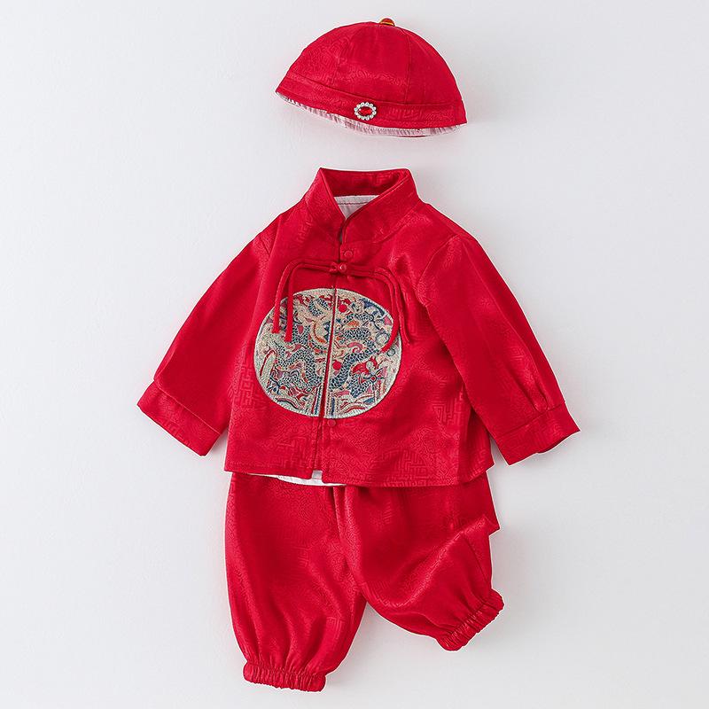 ・スタイル: 中国風・セット内容: トップス、パンツ、その他1点・対象: 男女兼用・対象年齢: 1～3歳・身長: 66cm、73cm、80cm、90cm、100cm・シーズン: 春、秋・袖丈: 長袖・パンツ丈: 長ズボン・生地加工: 柔らか обработка・厚さ: 普通・柄: 無地・素材: 綿・主素材含有量: 50%・安全レベル: A・留め具: シングルブレスト・色: 赤色（龍紋）・カテゴリ: 子供用セットアップ