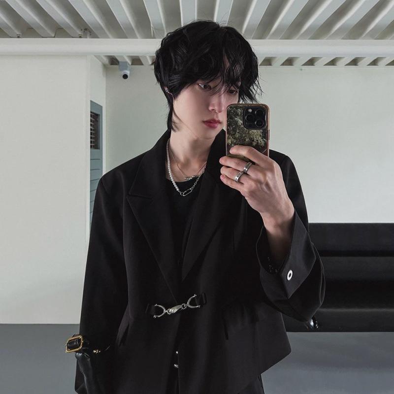 ジャケット メンズ 男性用 テーラードジャケット ショート丈 韓国風 メタル装飾 カジュアル ブラック ポリエステル 綿
