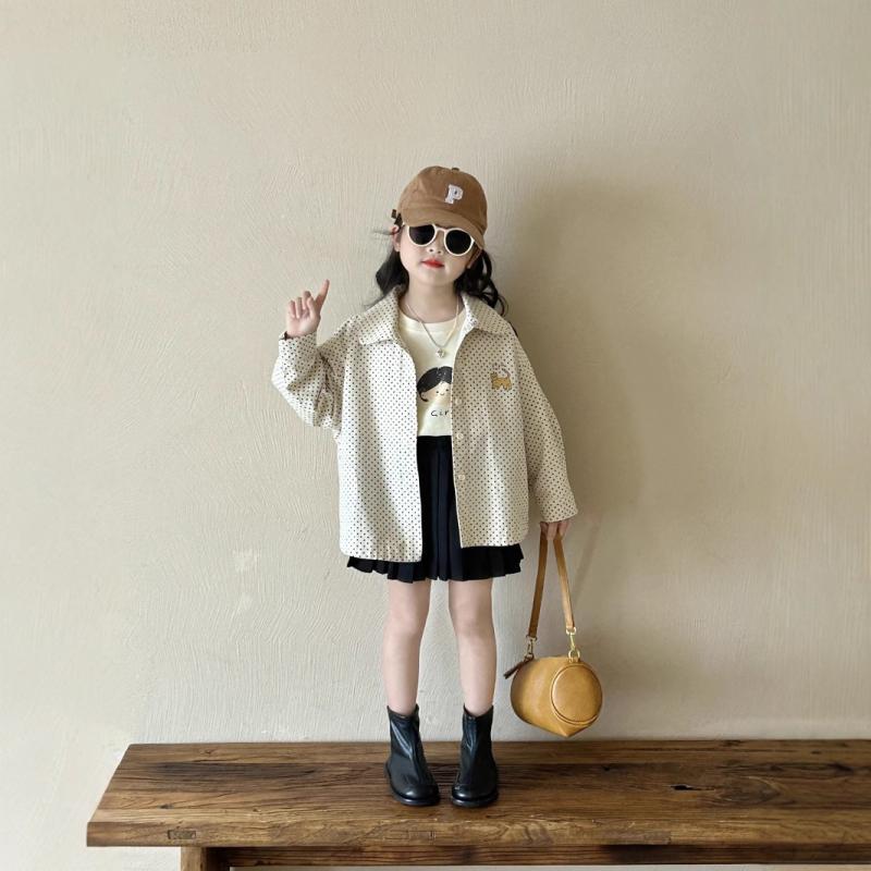 子供服 ジャケット 女の子 長袖Tシャツ プリーツスカート 春秋物 アウター 丸襟 水玉模様 ミドル丈 ベージュ系トップス 黒スカート 綿100%