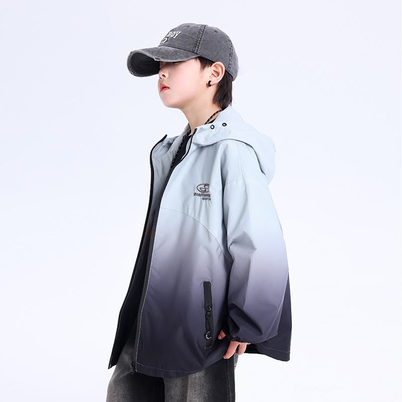 キッズ アウター ジャケット 子供服 男の子 秋物 渐变色 スポーツウェア 登山用 ジャンパー 130cm 140cm 150cm 160cm 170cm