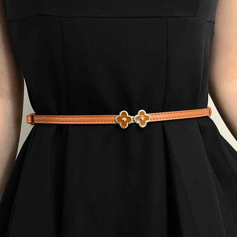 ベルト レディース 細ベルト ウエストマーク ワンピース スカート飾り 四つ葉クローバー PUレザー 合金 秋冬 マットブラック マットホワイト マットブルー キャメル