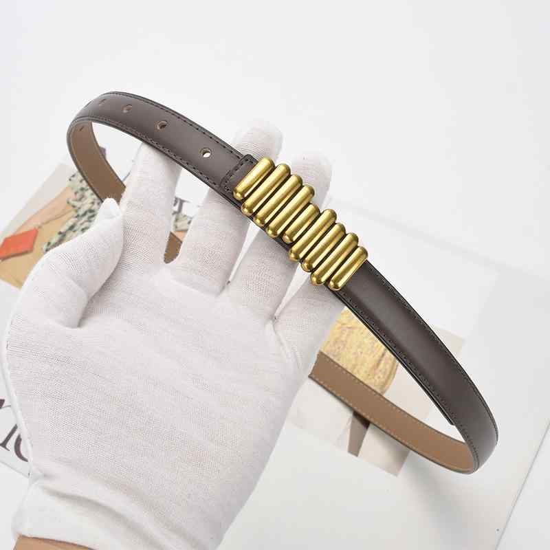 ベルト レディース 本革 細ベルト デニム ジーンズ ワンピース ウエストマーク スムースバックル 毛虫..