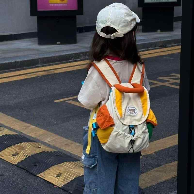 Rakuten - リュックサック キッズ アウトドア 男の子 女の子 軽量 撥水 ナイロン 旅行 大容量 通園 遠足 かわいい パステルカラー 切り替え カラフル