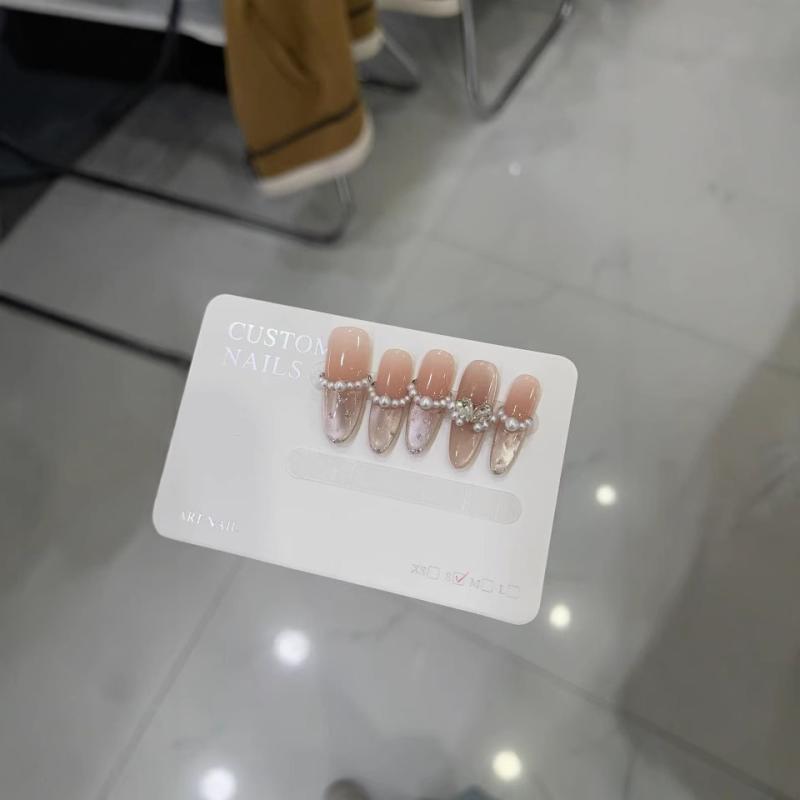 つけ爪 レディース メンズ 猫目石風 グラデーション パール風 ストーン装飾 ネイルチップ 短め/長め かわいい おしゃれ 普段使い イベント