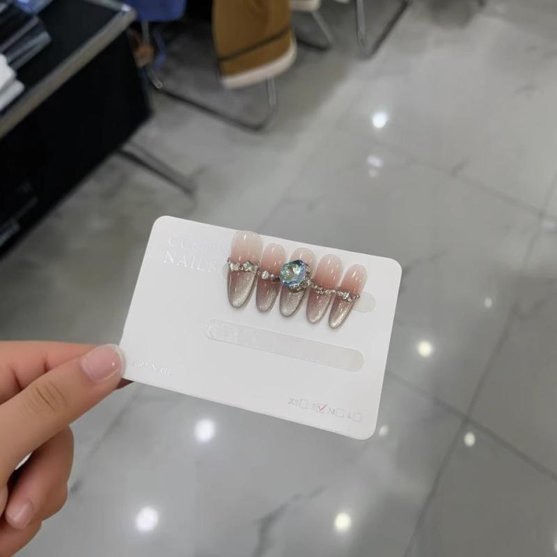 つけ爪 レディース 桃色 ピーチ 猫目石風 パール風 キラキラ ストーン ブライダル パーティー お洒落 可愛い ピンク系 付け爪 ネイルチップ 淡色 上品 ジェルネイル風 短め ショート 普段使い