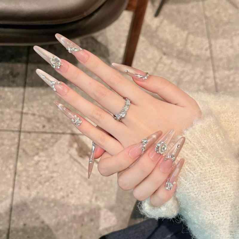 つけ爪 レディース ネイルチップ チェーン付き 3D デコパーツ 薔薇 バラ チューリップ ネイルアート か..