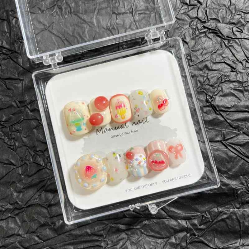 ネイルチップ レディース キッズ 子供 かわいい カートゥーン アート 手作り 短い 付け爪 取り外し可能 クリスマス 猫目 中国風 バラ 苺 レモン ハート 猫爪 蝶 豹柄 星 十字架
