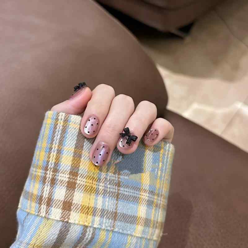 Other - ネイルチップ レディース ガラスビーズ 猫目柄 水玉模様 美甲 つけ爪 付け爪 ショート 短め 肌なじみ 上品 高見え 蝶 バタフライ かわいい おしゃれ XS S M L