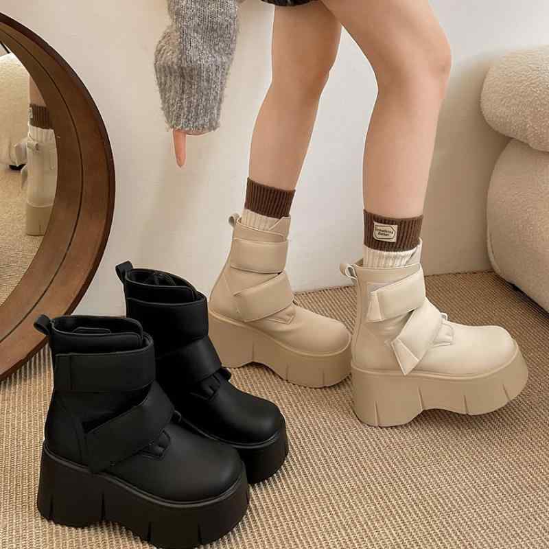 雪地靴 レディース 厚底 防寒ブーツ 暖かい スノーブーツ ラウンドトゥ 黒 ブラック ベージュ 低め ショートブーツ 普段使い 秋冬