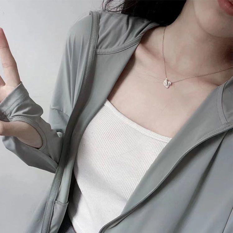 UVカットパーカー レディース 薄手 接触冷感 長袖 ポリエステル スポーツ アウトドア 普段使い ホワイ..