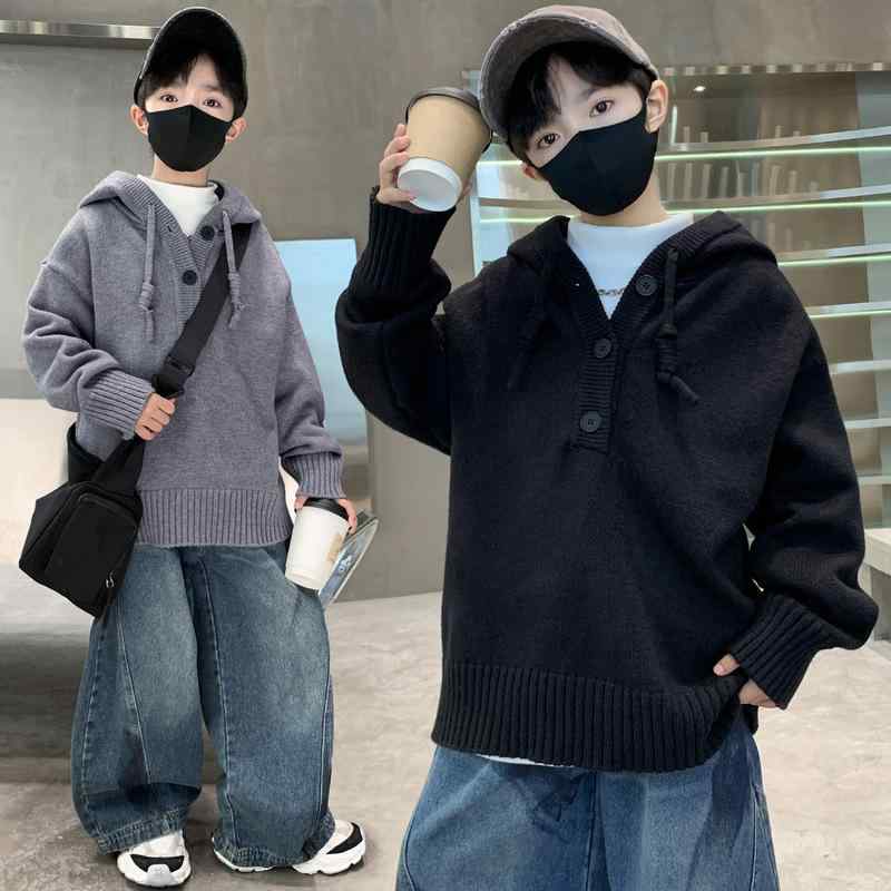 ・カテゴリ: 子供用セーター・性別: 男の子・スタイル: 韓国版・対象年齢層: 中・高学年 (8歳以上、140cm以上)・シーズン: 秋冬・糸の太さ: 普通・厚さ: 厚手・袖丈: 長袖・留め具の種類: プルオーバー・実写画像: モデルあり・AQL検査基準: 2.5・編み目の密度: 12~14針/3cm・糸くず処理: 全て処理済み・素材: 綿・主な素材の составляющие: 綿90%・安全レベル: B類・ネックライン: ラウンドネック・フード: なし・カラー: 黒, グレー・対象身長: 120cm, 130cm, 140cm, 150cm, 160cm, 170cm・フロント: プルオーバー