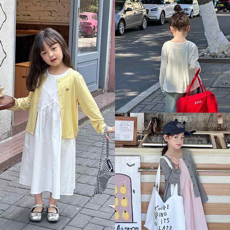 ・性別: 女児・対象年齢: 中小キッズ(3～8歳、100～140cm)・ネックライン: フード付き・スタイル: 韓国風・柄: アルファベット・厚さ: 普通・フード: なし・要素: かわいい、おしゃれ・袖丈: 長袖・写真: モデルあり・安全レベル: B・生地: 柔らかい・生地名: リブニット・カラー: ホワイト、イエロー、グレー・対象身長: 90cm、100cm、110cm、120cm、130cm、140cm、150cm、160cm、170cm・カテゴリー: 子供用ジャケット/コート