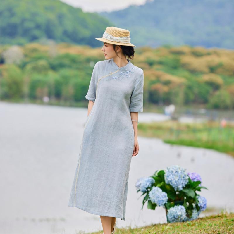 ワンピース レディース 春夏 色織り亜麻 刺繍 長袖 ロング丈 立襟 ゆったり チャイナドレス 5分袖 膝下丈 リネンワンピース リネン 麻 かわいい フェミニン ガーリー