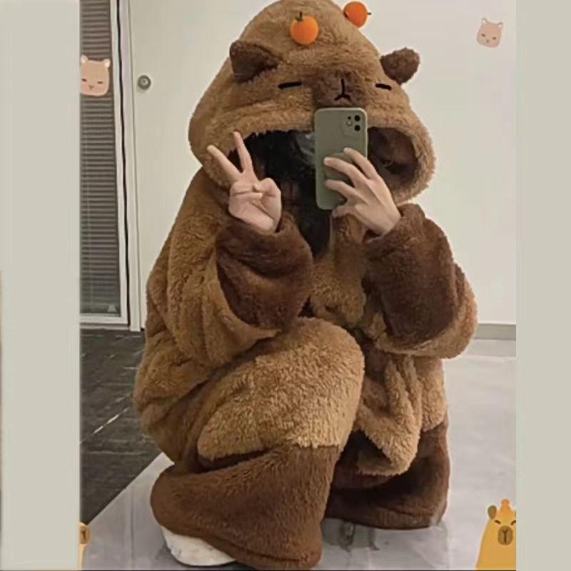 ・素材: ポリエステル・生地の厚さ: 厚手(約251-300g/平方メートル)・機能: 部屋着、防寒・対象: 若年層女性・カラー: カピバラ寝巻き、カピバラ寝巻き+ズボン・サイズ: S、M、L、XL・主素材含有量: 95%-100%・スタイル: アニメ・季節: 冬